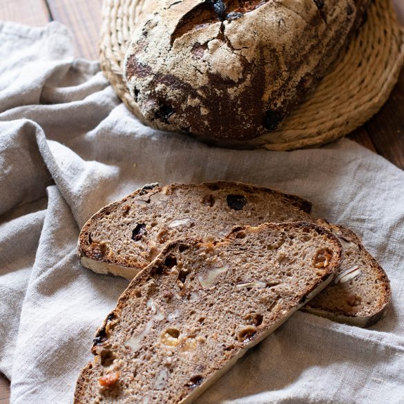 Pan de centeno 75% con nueces y pasas